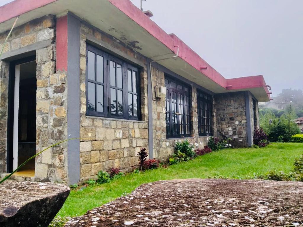 Misty Mountain Lodge Ohiya Extérieur photo